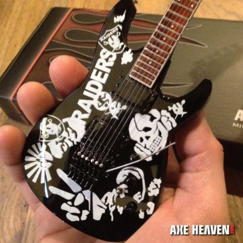 Slayer "Jeff Hanneman - ESP Raiders" Licensed Mini Guitar