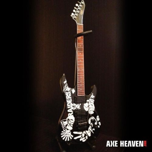 Slayer "Jeff Hanneman - ESP Raiders" Licensed Mini Guitar