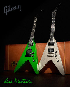 Megadeth "Dave Mustaine - Gibson Flying V Rust In Peace" (Set of 2) Licensed Mini Guitars