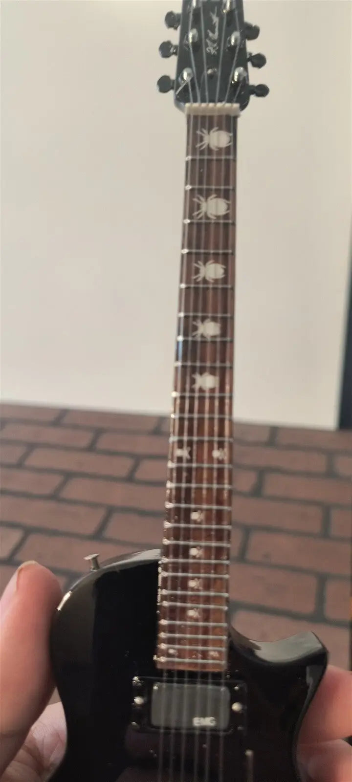 Metallica "Kirk Hammett - Skull & Spider Web" Licensed Mini Guitar
