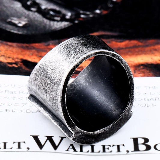 Draven "Triangle" Ring - Mainstay Entertainment
