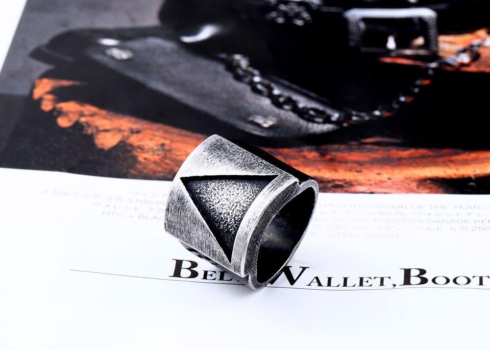 Draven "Triangle" Ring - Mainstay Entertainment