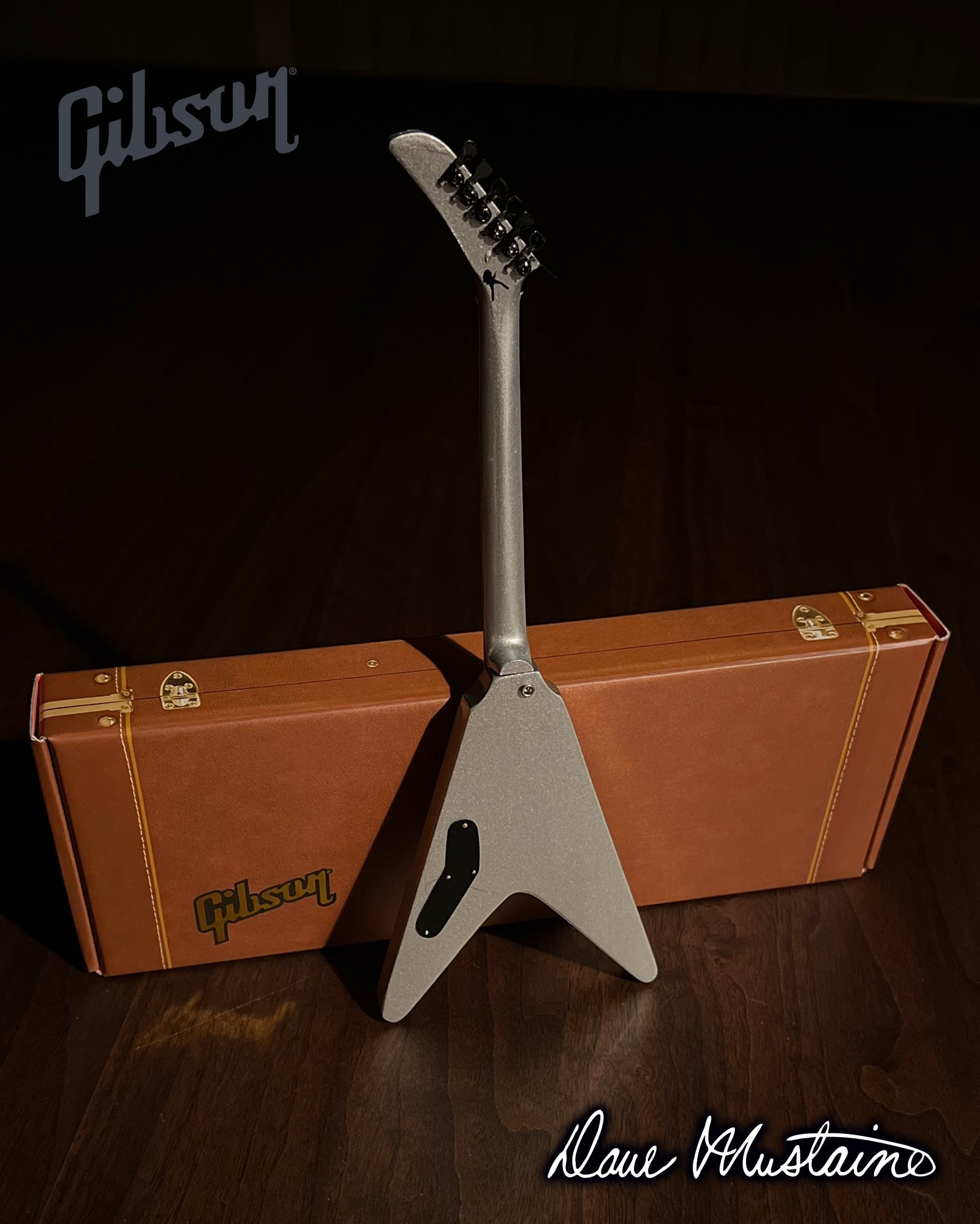 Megadeth "Dave Mustaine - Gibson Flying V" Silver Metallic Licensed Mini Guitar - Mainstay Entertainment