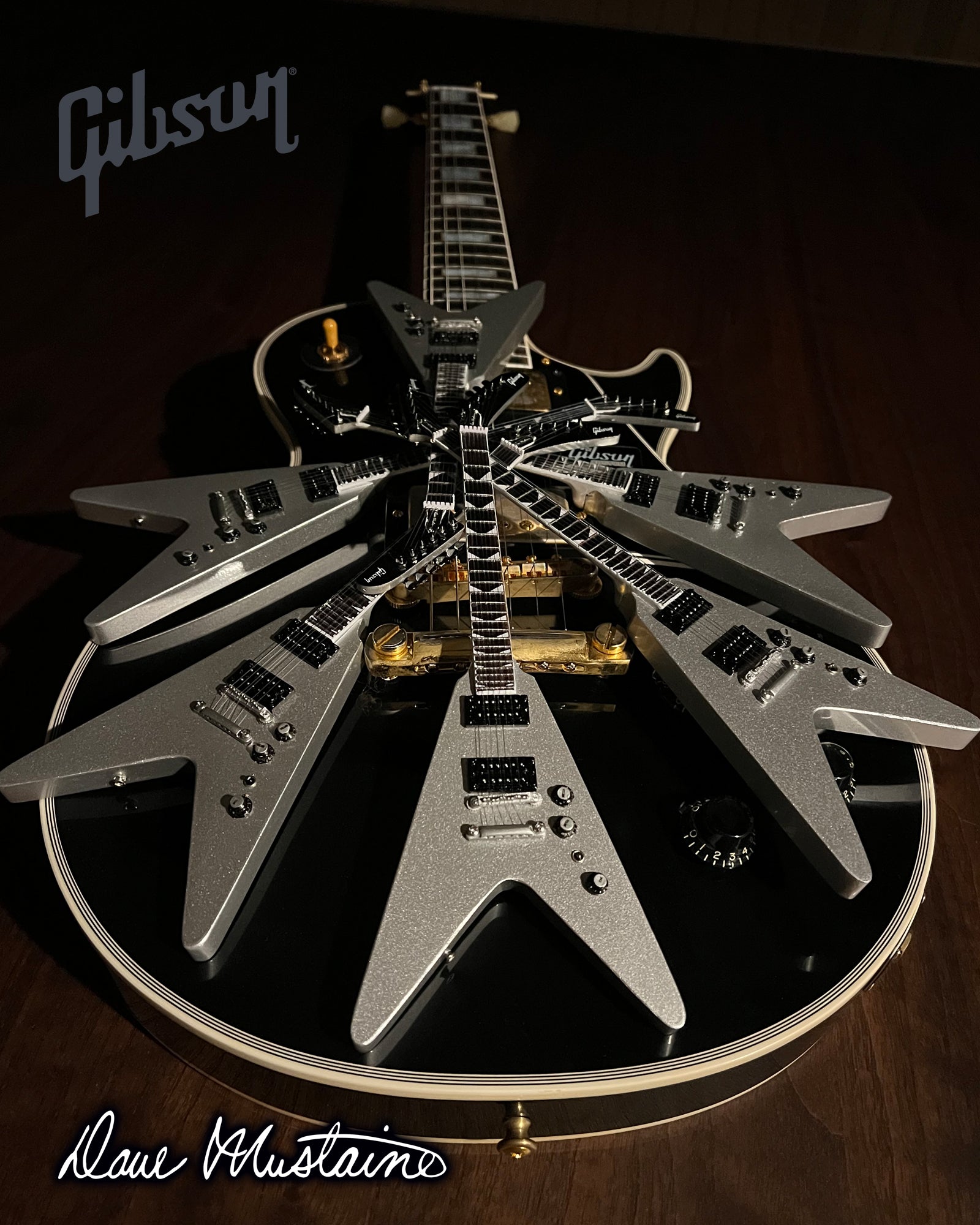 Megadeth "Dave Mustaine - Gibson Flying V" Silver Metallic Licensed Mini Guitar - Mainstay Entertainment