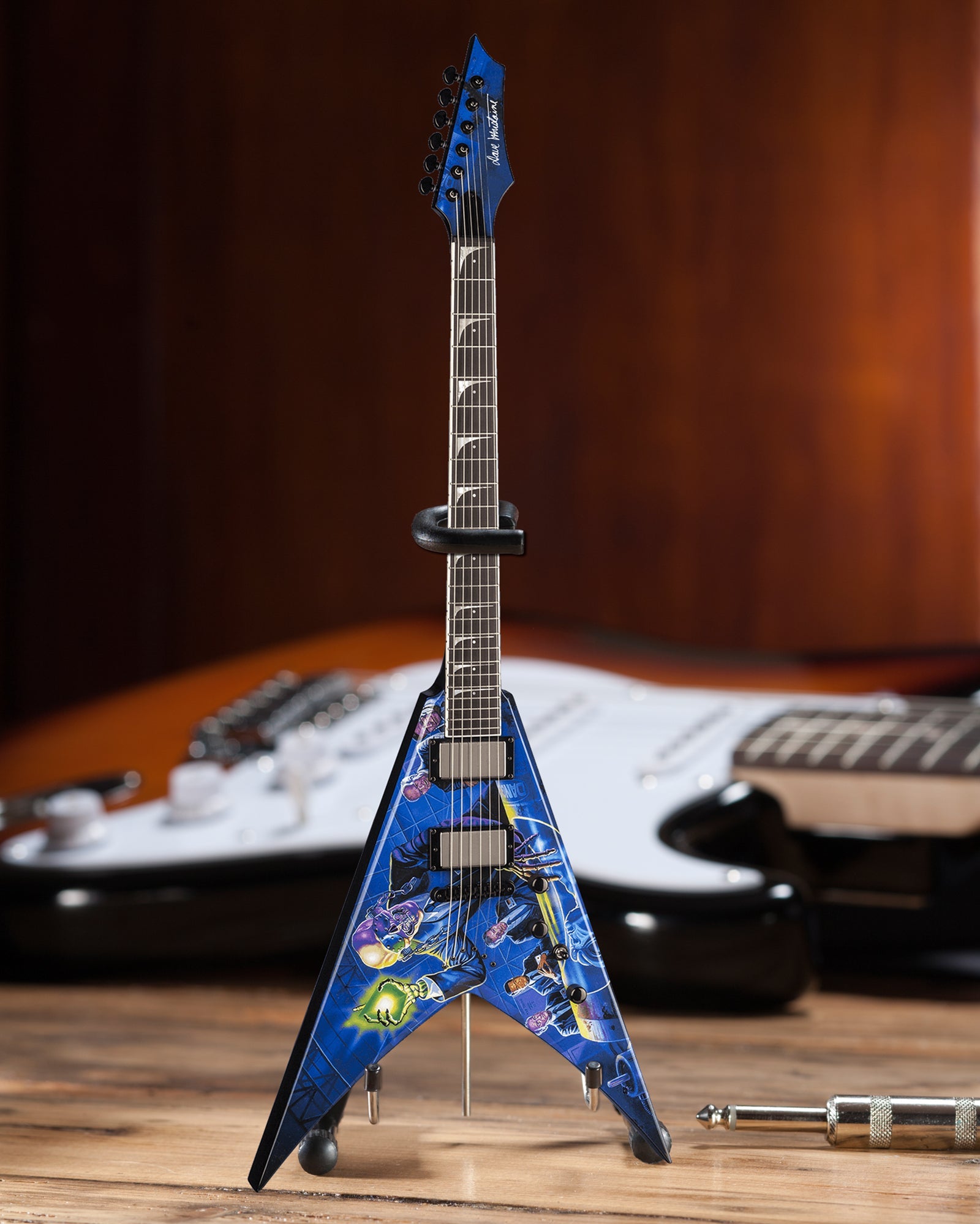 Megadeth "Dave Mustaine - Rust In Peace V" Licensed Mini Guitar - Mainstay Entertainment