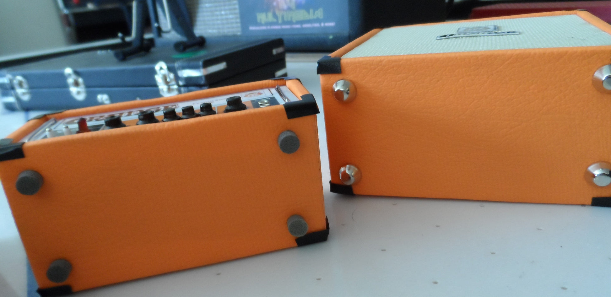 Orange Crush "Amplifier & Head" Mini Guitar Amp - Mainstay Entertainment