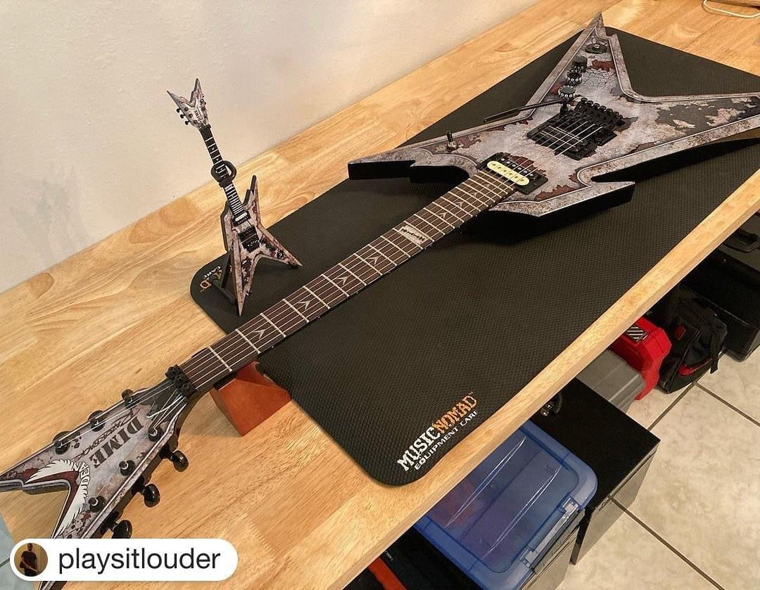 Pantera "Dean Dimebag - Rust Razorback" Mini Guitar ~Licensed~ - Mainstay Entertainment